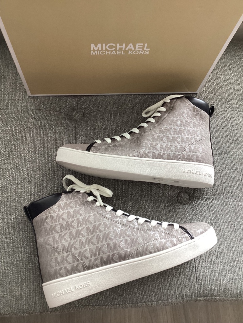 MICHAEL MICHAEL KORS Women's Edie Lace-Up High-Top Sneakers, size 7 - Picture 5 of 8